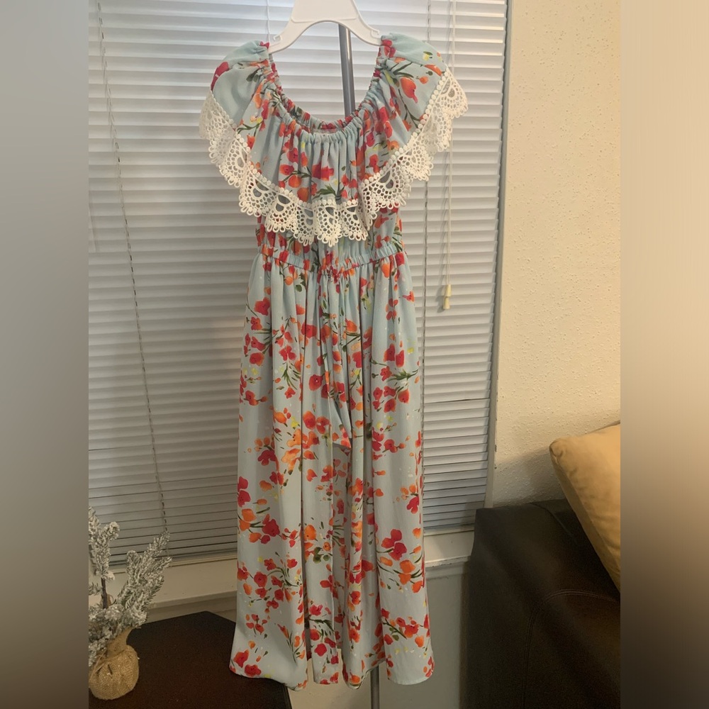 Elegant dress for girls